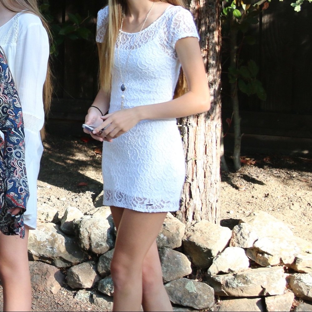 white lace abercrombie and fitch mini dress
